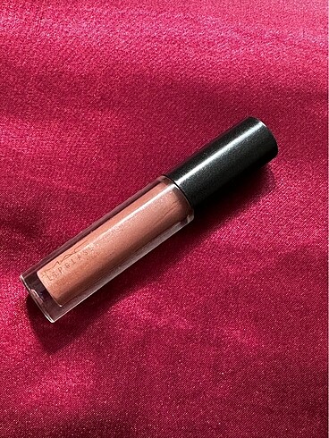 Beden MAC LIPGLOSS