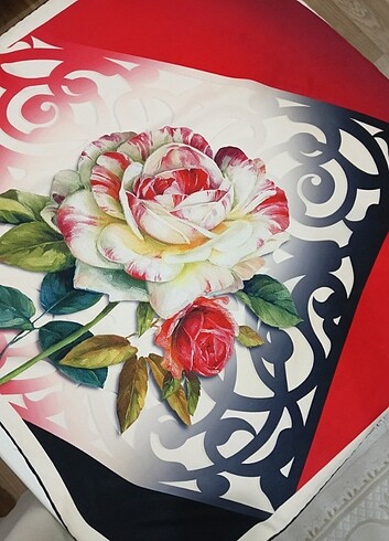 Silk & Cashmere Silkhome Efsane Eşarbı