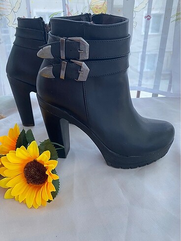 Topuklu bot - Görsel 2