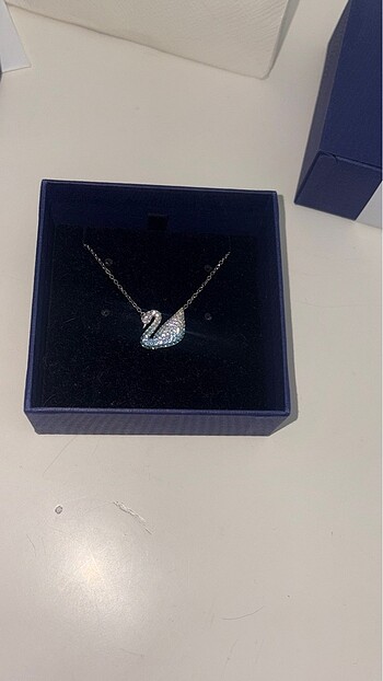 Beden Swarovski Kuğu Kolye