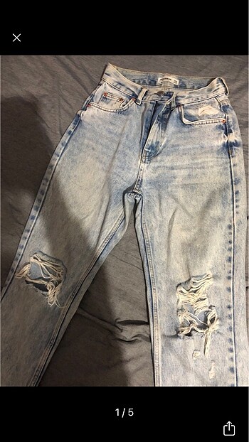 Yırtık jean pull and bear