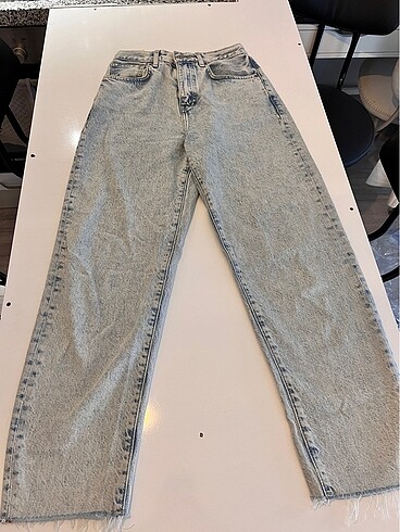 Cross jean