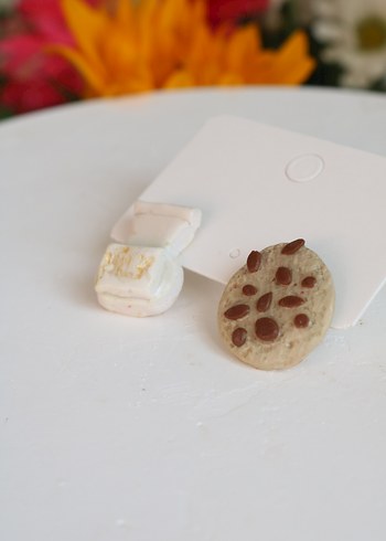 Beyaz Mini Minimalist Küpe - Görsel 5