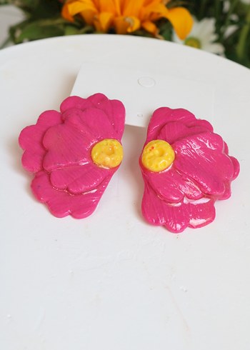 Pembe Çiçek Desenli Mini Küpe - Görsel 4