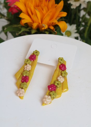 Sarı Boncuklu Çiçekli Mini Küpe - Görsel 5