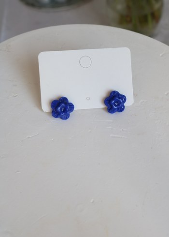 Mavi Boncuklu Mini Çiçek Küpeler - Görsel 6