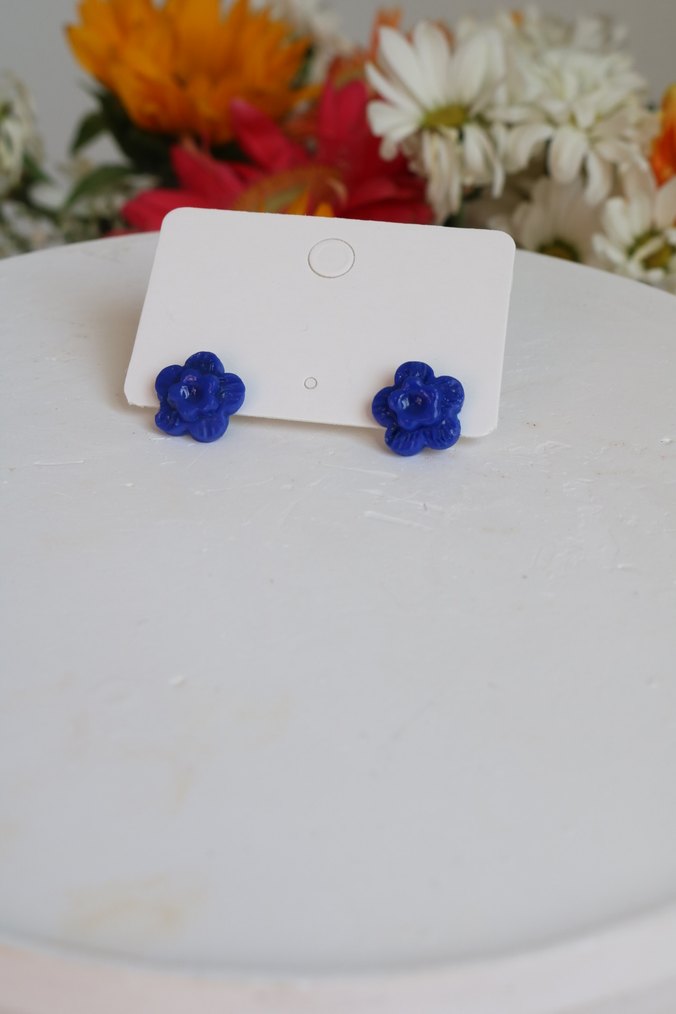 Mavi Boncuklu Mini Çiçek Küpeler - Görsel 4