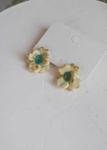 Renkli Boncuklu Çiçek Desenli Mini Küpe - Görsel 8