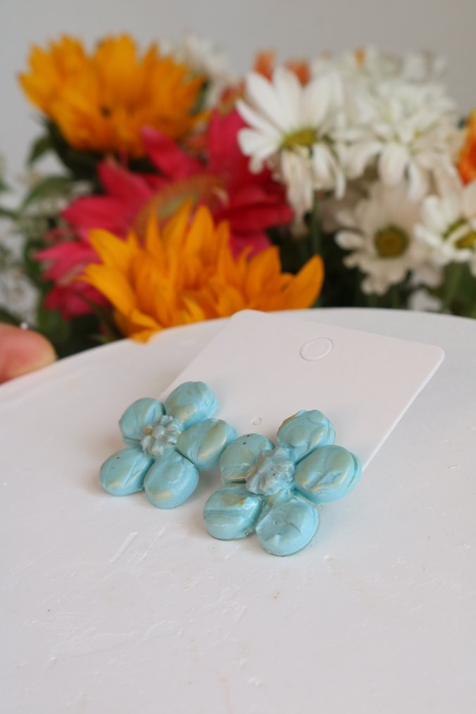 Mini Turkuaz Boncuklu Çiçek Küpe - Görsel 3