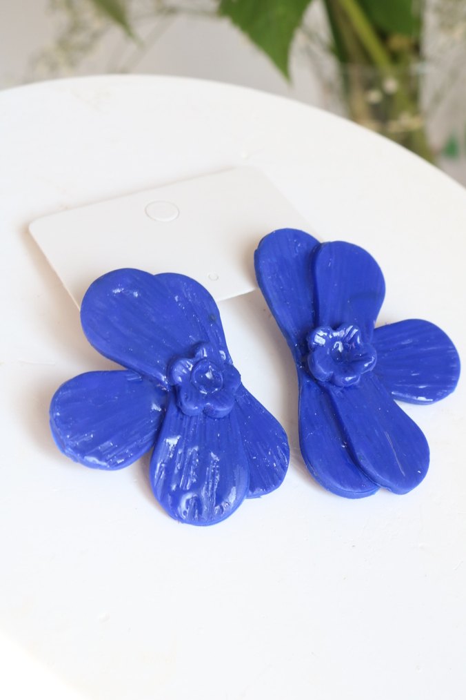 Mavi Mini Çiçek Figürlü Küpe - Görsel 4