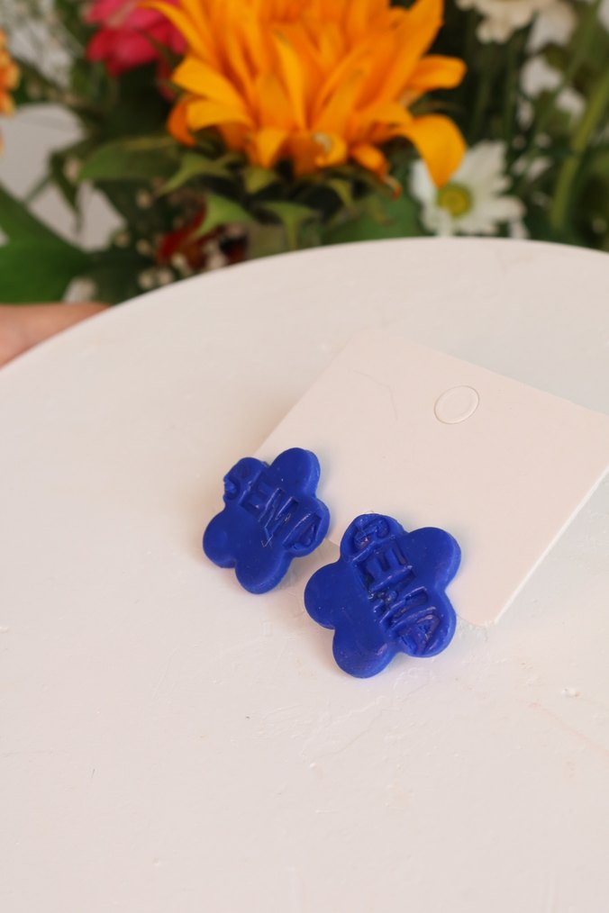 Mavi Mini Düğmeli Çiçek Küpeler - Görsel 5