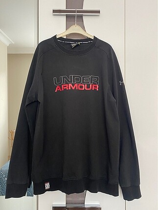 Under armour sweatshirt