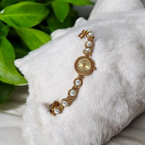 Chanel İnci detaylı vintage saat