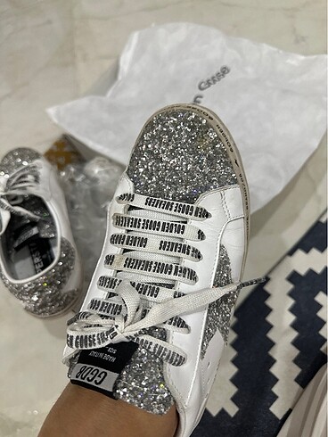 Golden Goose Deluxe Golden goose