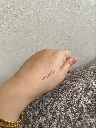 Beden Essence kahve rengi eyeliner waterprof