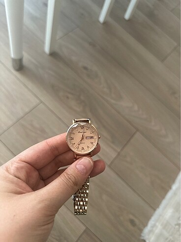 Swatch Taşlı kadın saati