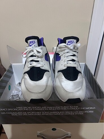 NİKE HUARACHE LİMİTED 44,5