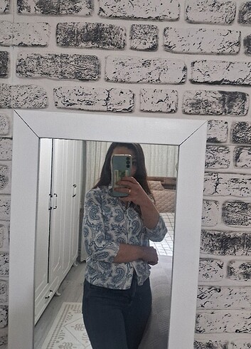 Mavi desenli gömlek  - Görsel 2