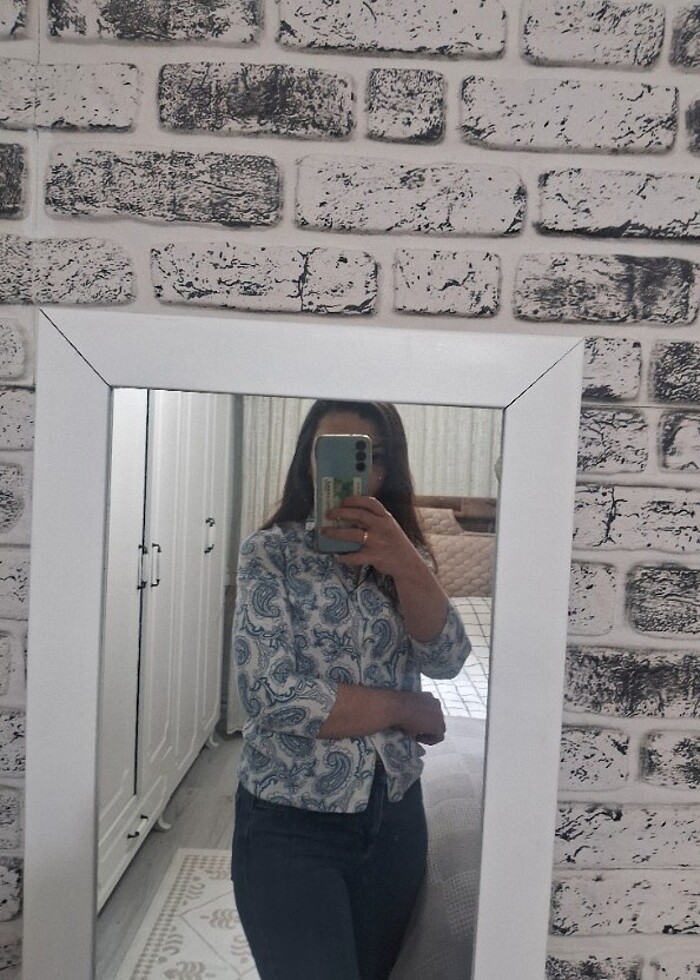 Mavi desenli gömlek  - Görsel 2