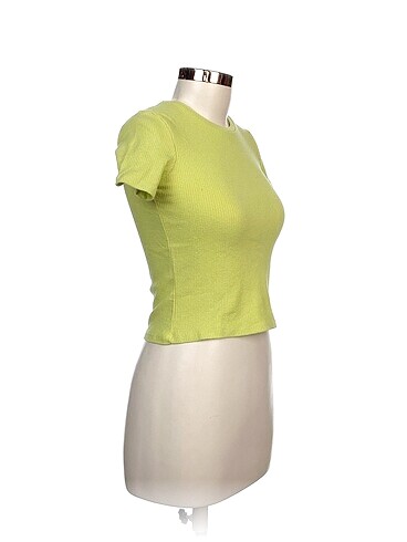 Pull and Bear Pull and Bear T-shirt %70 İndirimli.