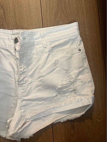 40 Beden beyaz Renk Beyaz Stradivarius şort