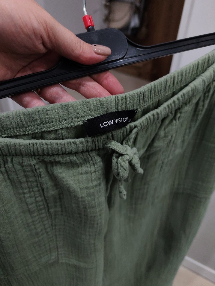 LC Waikiki Kadın Yeşil Pamuklu Bol Kesim Pantolon - Görsel 3