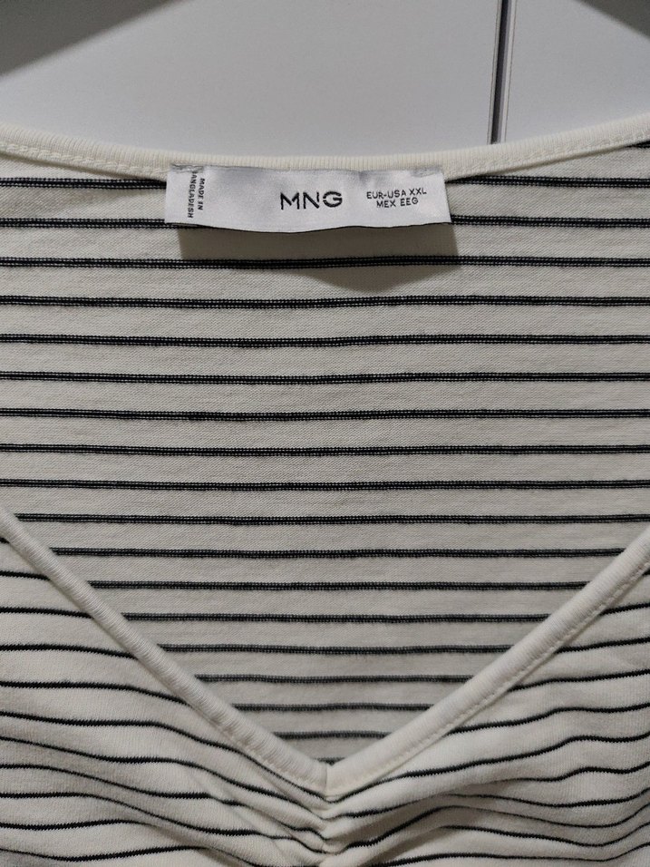Mango V Yaka Pliseli Gri Çizgili Tişört - Görsel 5