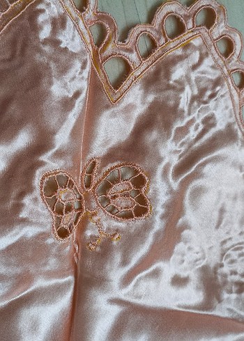 Pembe İşlemeli Parlak Bohem Masa Örtüsü - Görsel 3