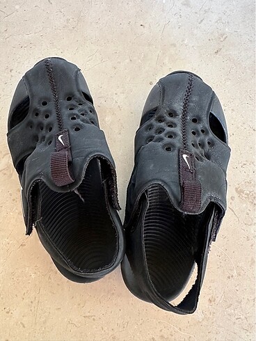 28 Beden siyah Renk Nike sandalet