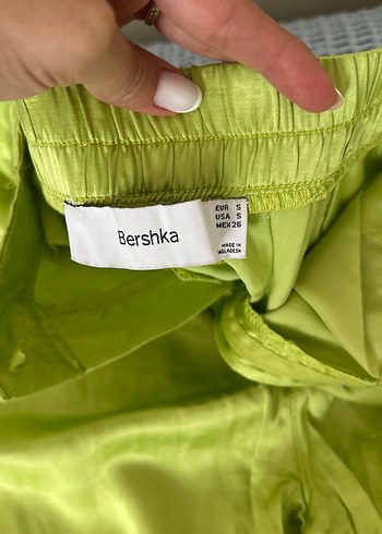 Bershka Yeşil sarı Parlak Kadın saten Pantolon
