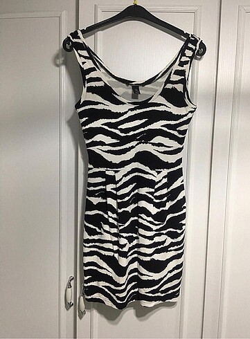 Mango zebra desen mini atlet elbise