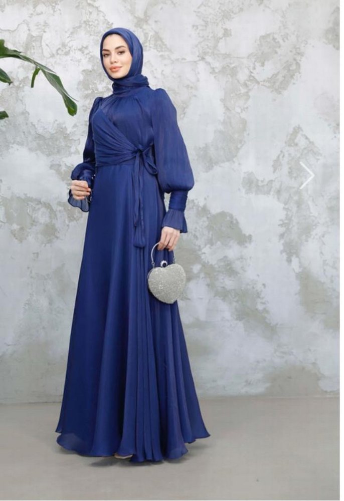 Uzun Kol Drapeli Lacivert Tesettür Abiye - Görsel 2