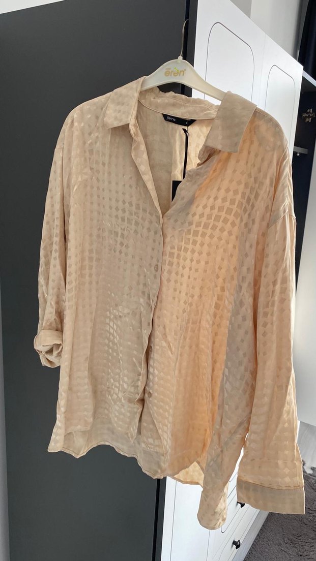 Bej Düğmeli V Yakalı Keten Gömlek - Görsel 5