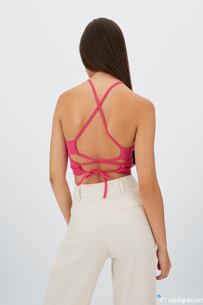 Pembe Halter Yaka İpli Kadın Crop Top - Görsel 3