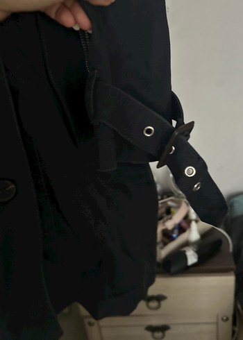 Kemerli Siyah Midi Trençkot - Görsel 4