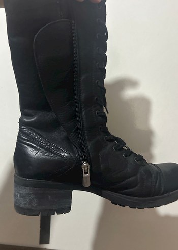 Siyah Deri Punk Tarzı Kadın Bot - Görsel 4