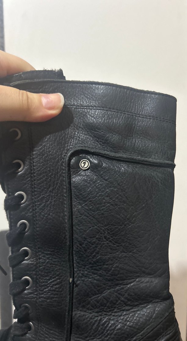 Siyah Deri Punk Tarzı Kadın Bot - Görsel 2