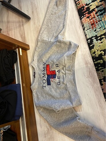 Tommy sweatshirt