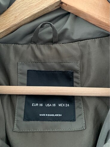 xs Beden haki Renk Haki bershka şişme mont