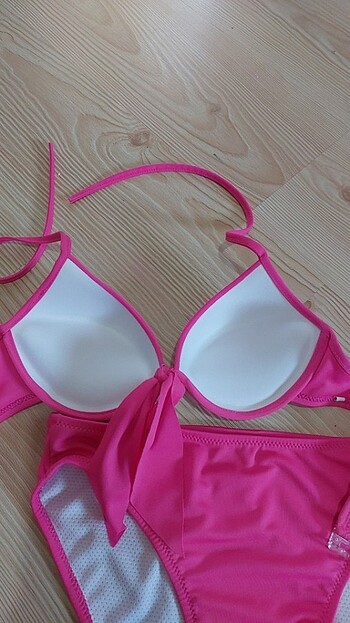 40 Beden çeşitli Renk Bikini takımı 3 lü