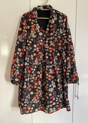 Çiçekli Kadın Elbise - Görsel 2