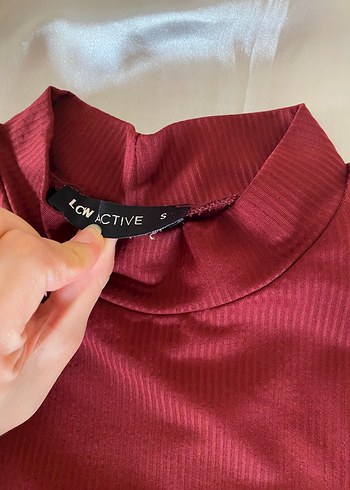 xs Beden Bordo Yüksek Yakalı Kolsuz Crop Top