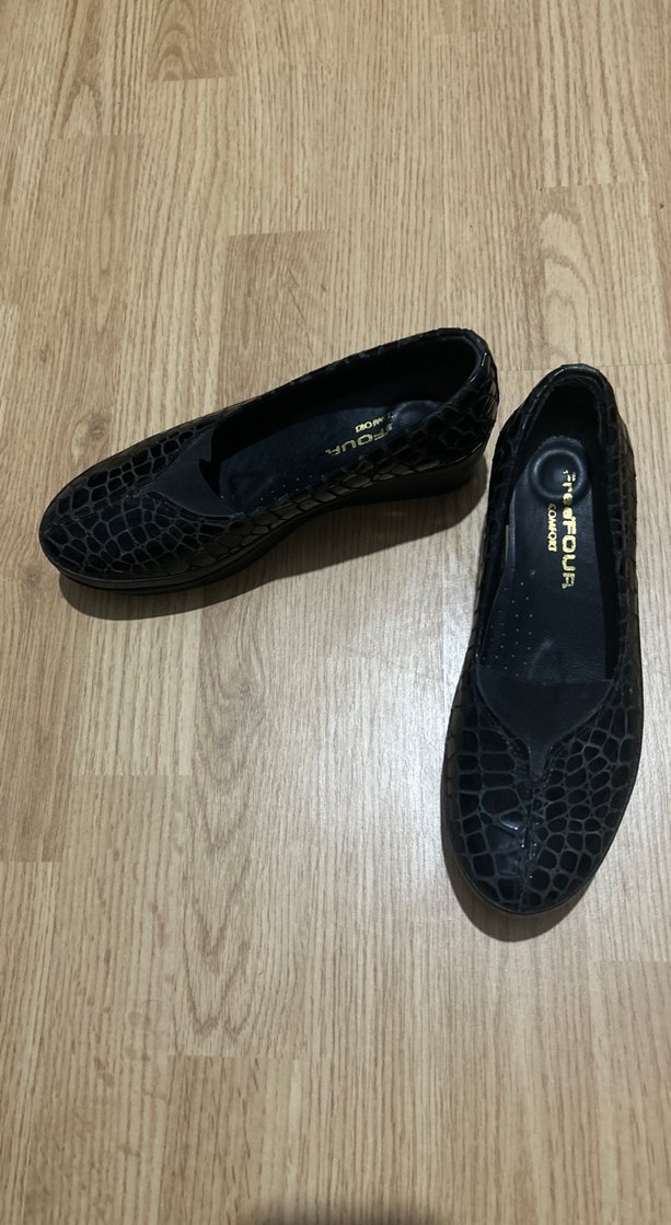 Orjinal deri. Siyah Yılan Desenli Dolgu Topuklu Kadın Ayakkabı. - Görsel 2