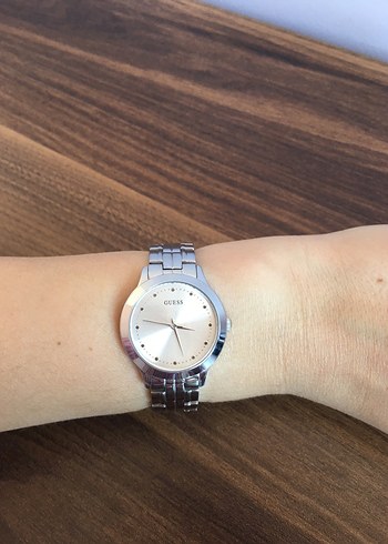 Guess Kadın Bej Minimalist Kol Saati