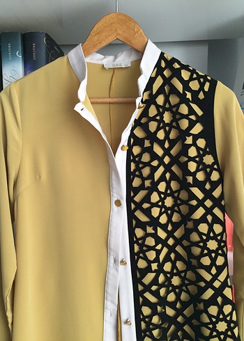 Uzun Kollu Sarı Desenli Kadın Tunik - Görsel 3