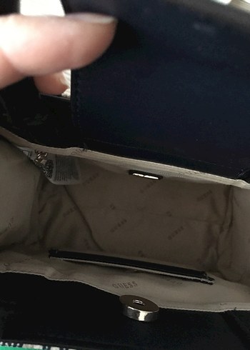 GUESS Desenli Kadın Çanta - Görsel 4