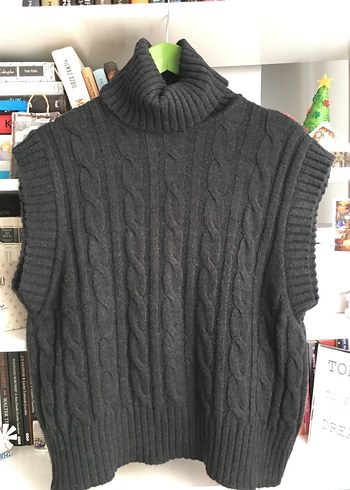 Gri Yünlü Boğazlı Kolsuz Kadın Kazak - Görsel 2