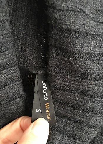 Gri Yünlü Boğazlı Kolsuz Kadın Kazak - Görsel 3