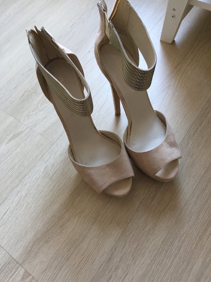 Bej Süet Stiletto Kadın Topuklu Ayakkabı - Görsel 3