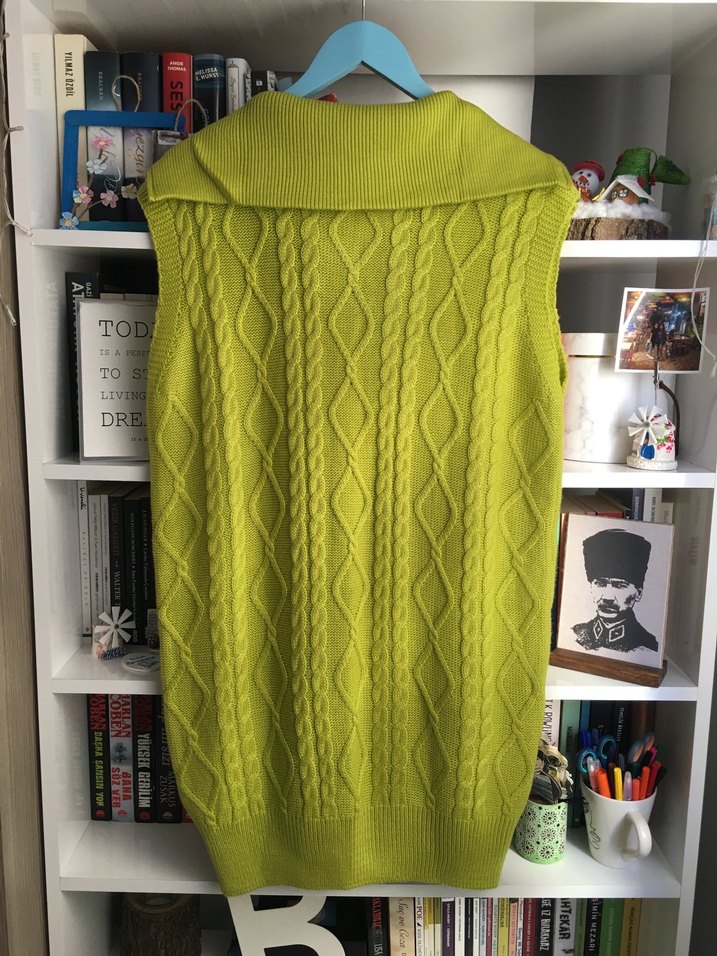 Yünlü Kolsuz Yüksek Yaka Kadın Kazak - Görsel 5